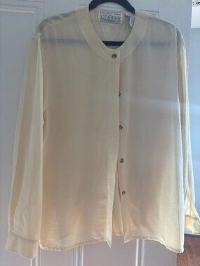 Beautiful and Delicate Vintage Pacific Silk Women's Blouse, Sz Medium
